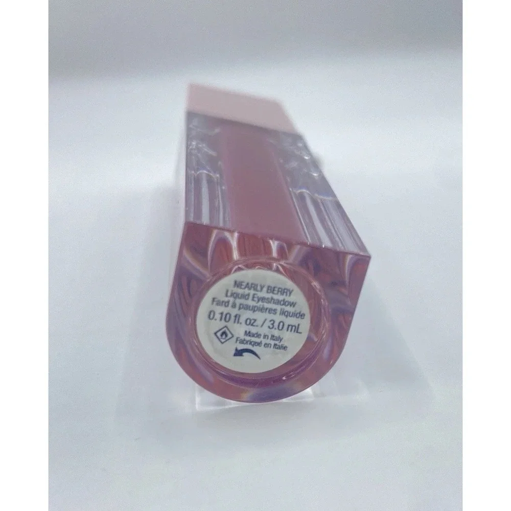 Rare Beauty Stay Vulnerable Liquid Eyeshadow NEARLY BERRY 0.10floz/3.0ml NWOB